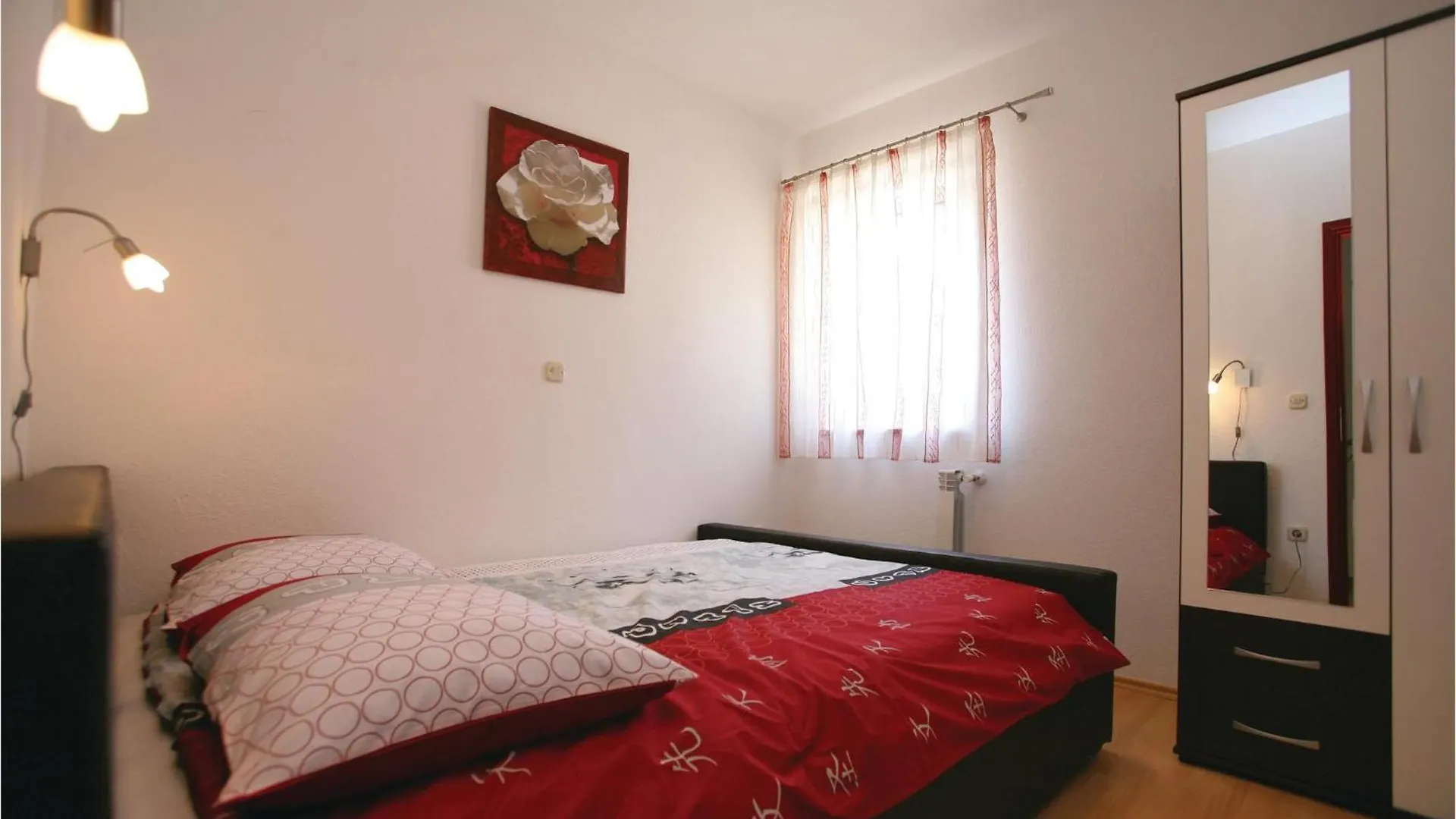 Feriehus Stunning Home In Porec With Kitchen