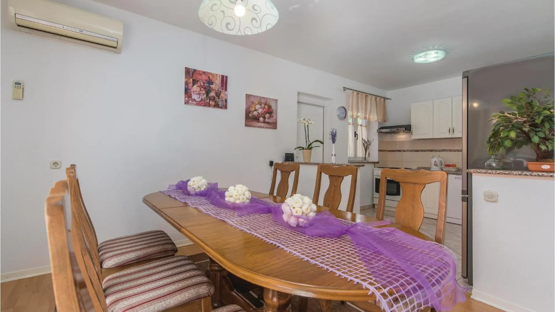 Feriehus Stunning Home In Porec With Kitchen